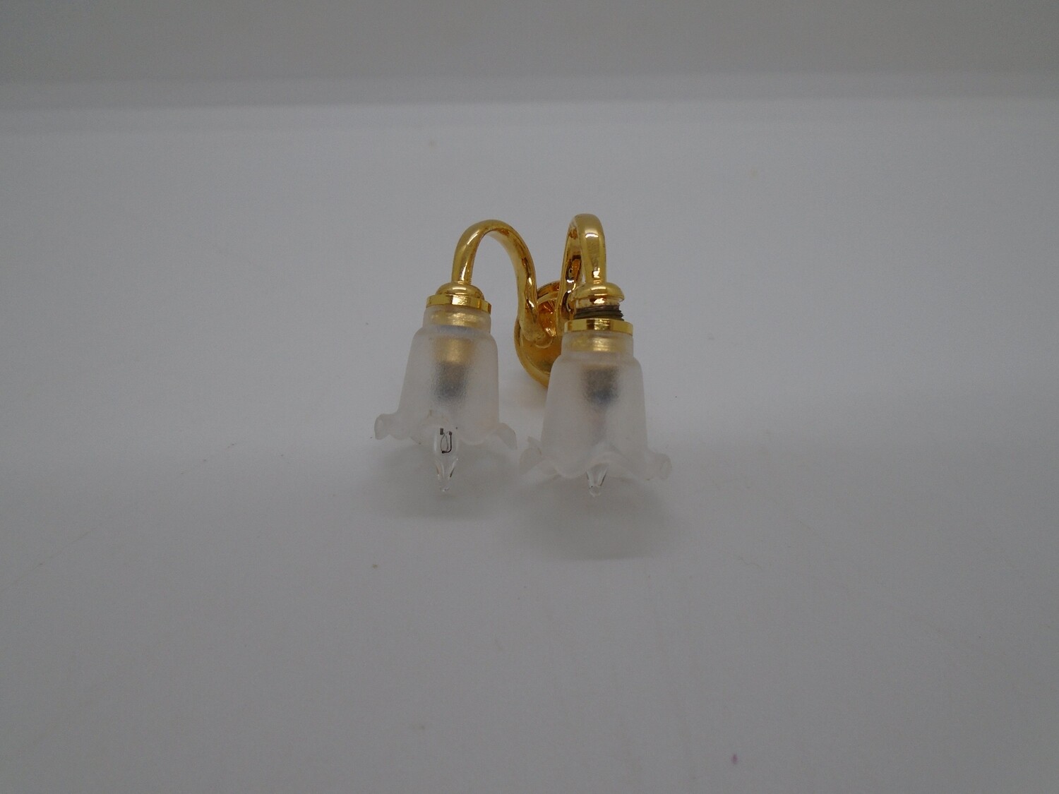 NON WORKING FLUTED LIGHT