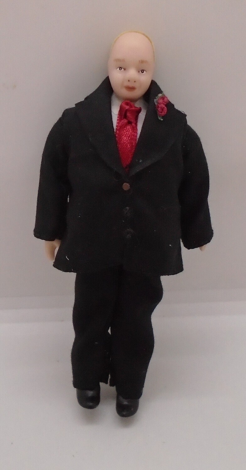 PORTLY MAN IN BLACK SUIT