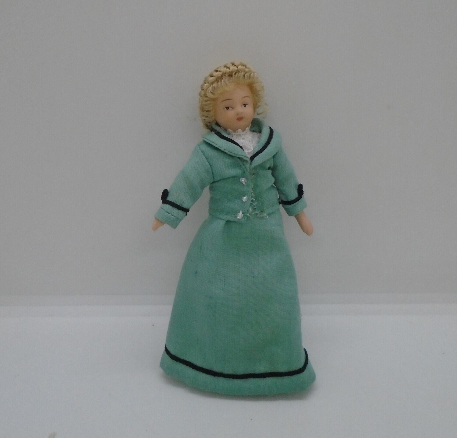 LADY IN GREEN MINT