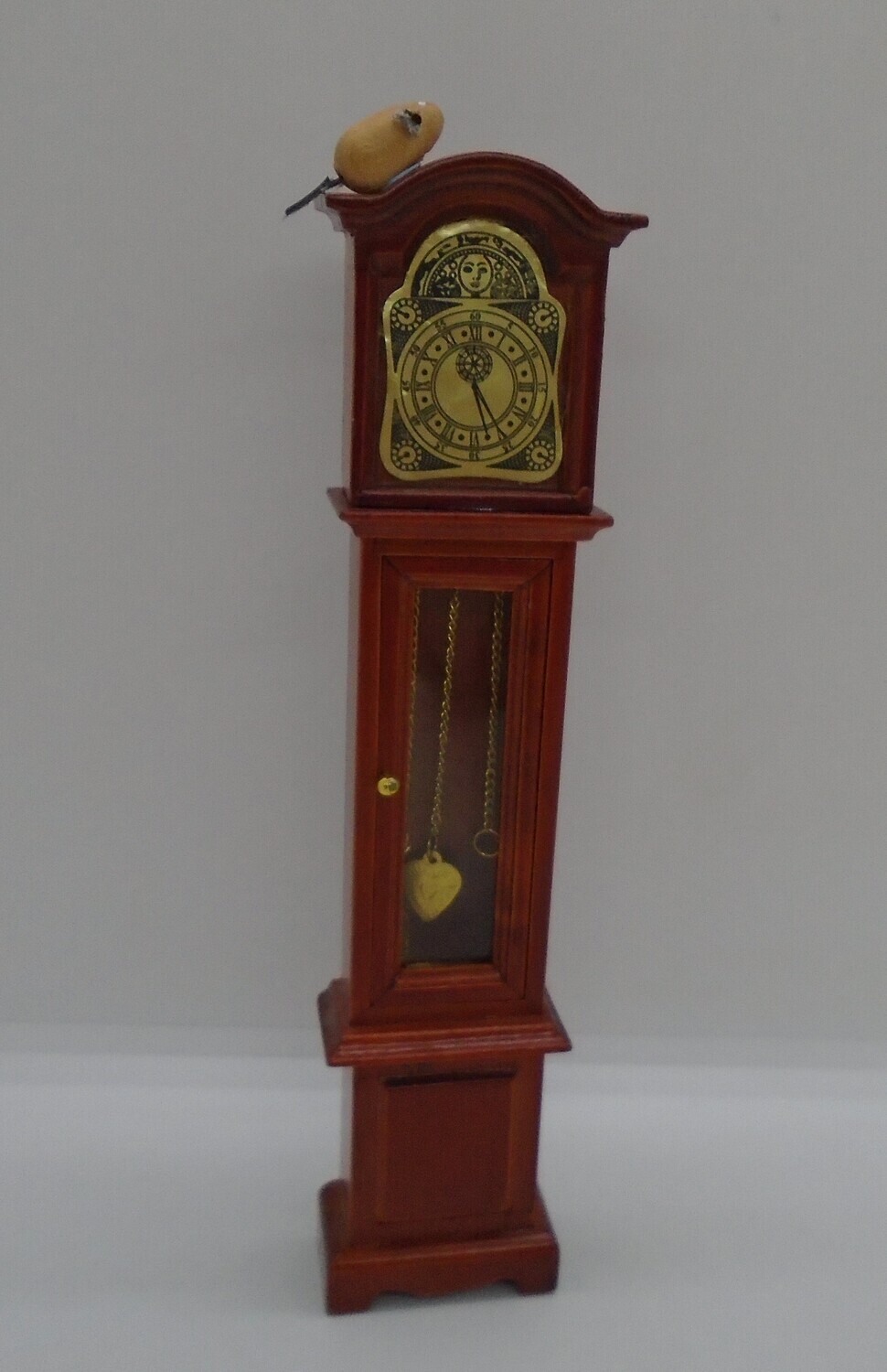 GRANDFATHER CLOCK WITH MOUSE