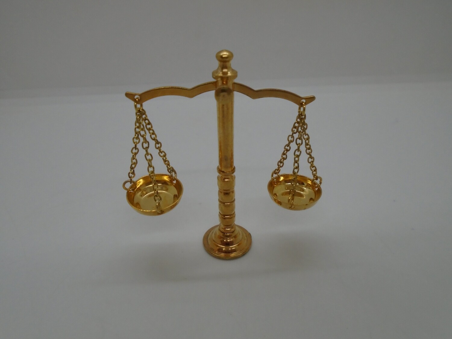 APOTHECARY SCALES