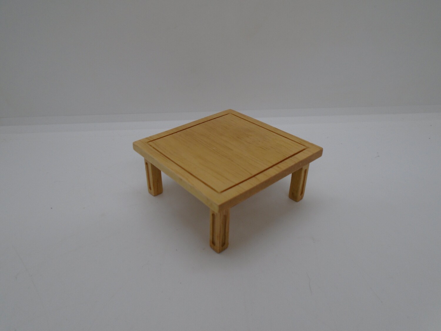 LOW MODERN TABLE SQUARE OAK