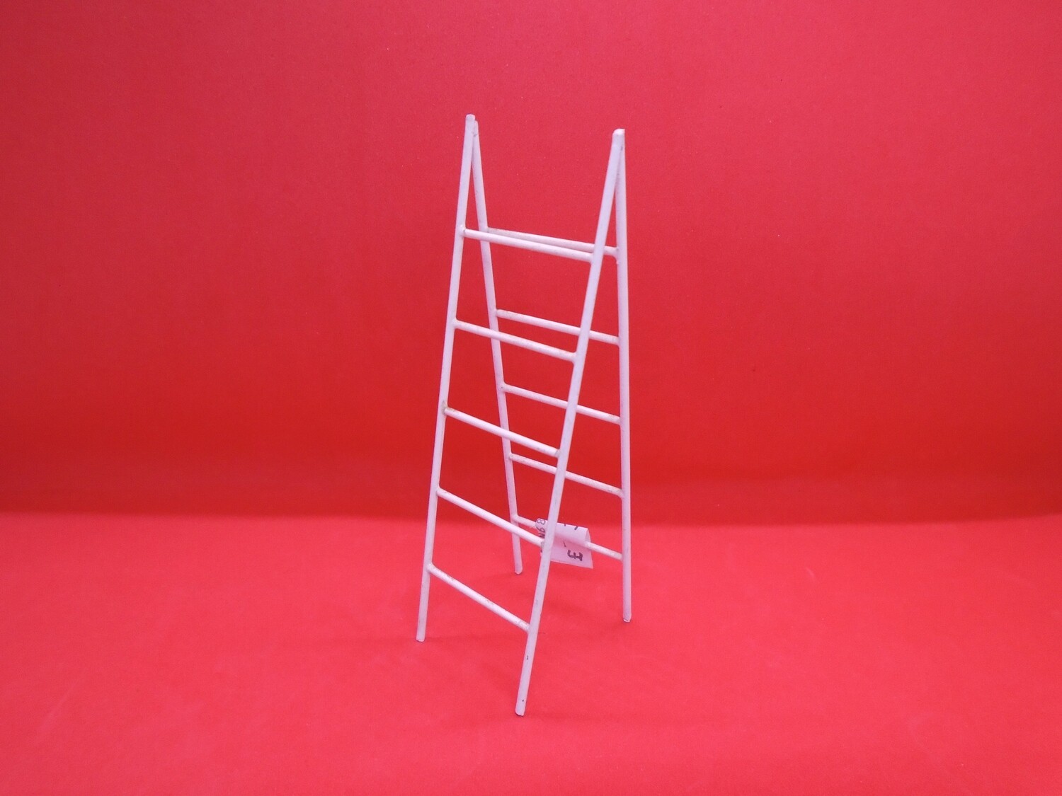 WHITE LADDER
