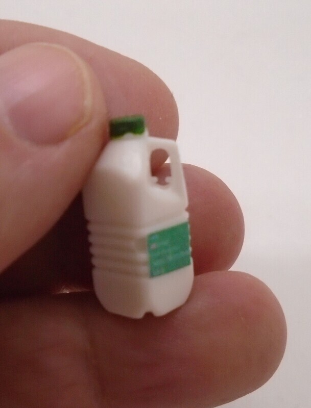 SEMI SKIMMED MODERN MILK BOTTLE