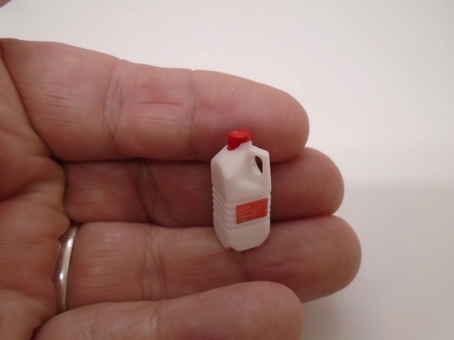 MODERN SKIMMED MILK CARTON