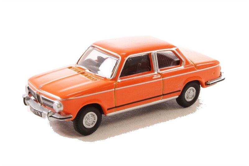 Oxford Diecast 76BMO2001 BMW 2002 Colorado Orange