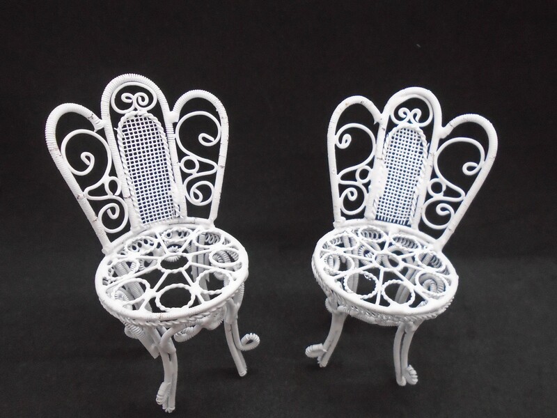 SET OF 2 METAL ORNATE GARDEN/CONSERVATORY CHAIRS