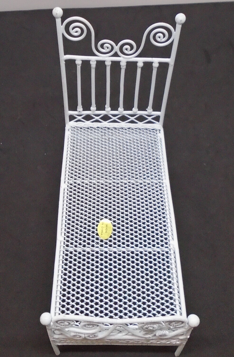 SINGLE WHITE METAL BED