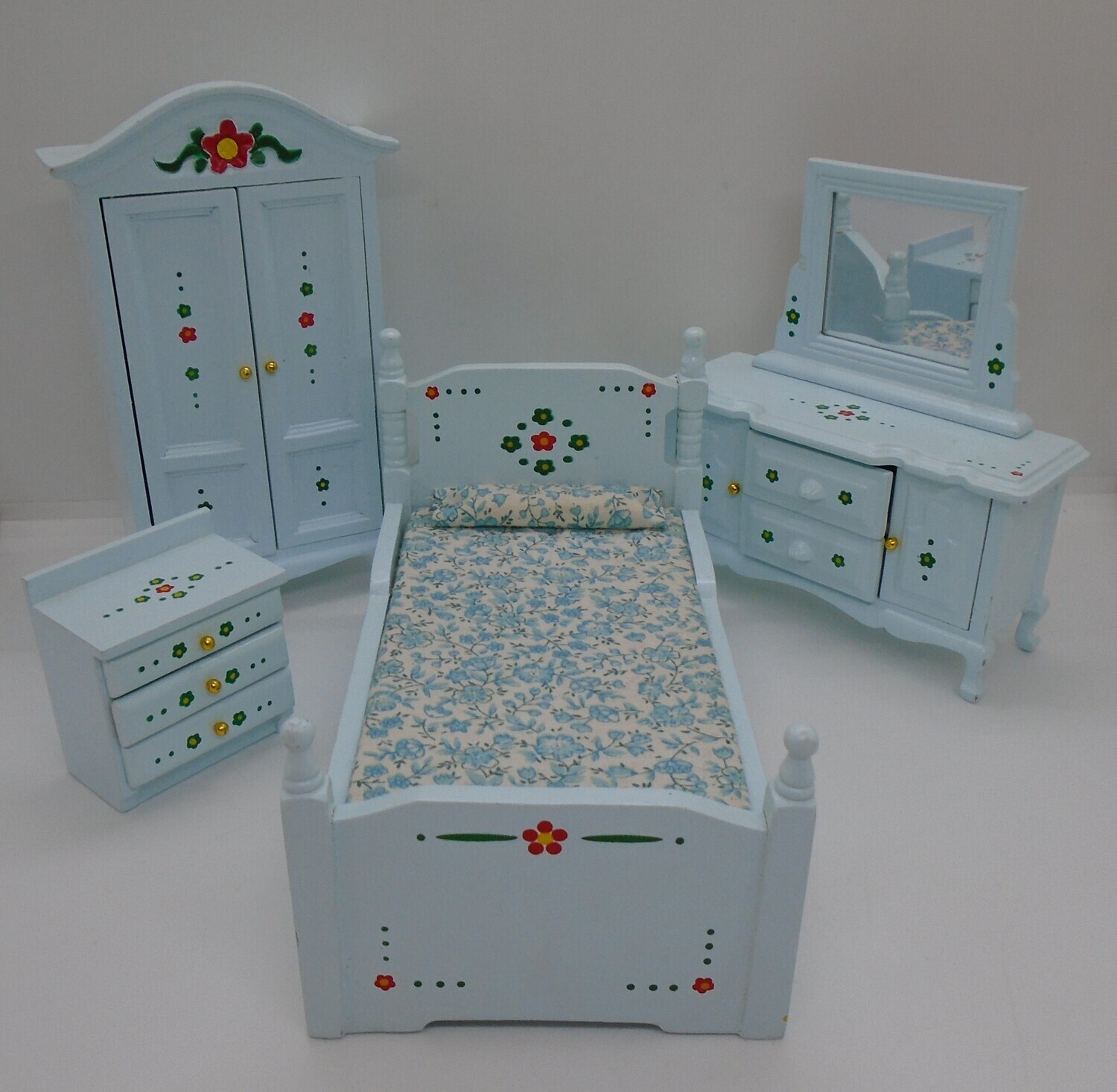 4PC LIGHT BLUE FLORAL BEDROOM SET