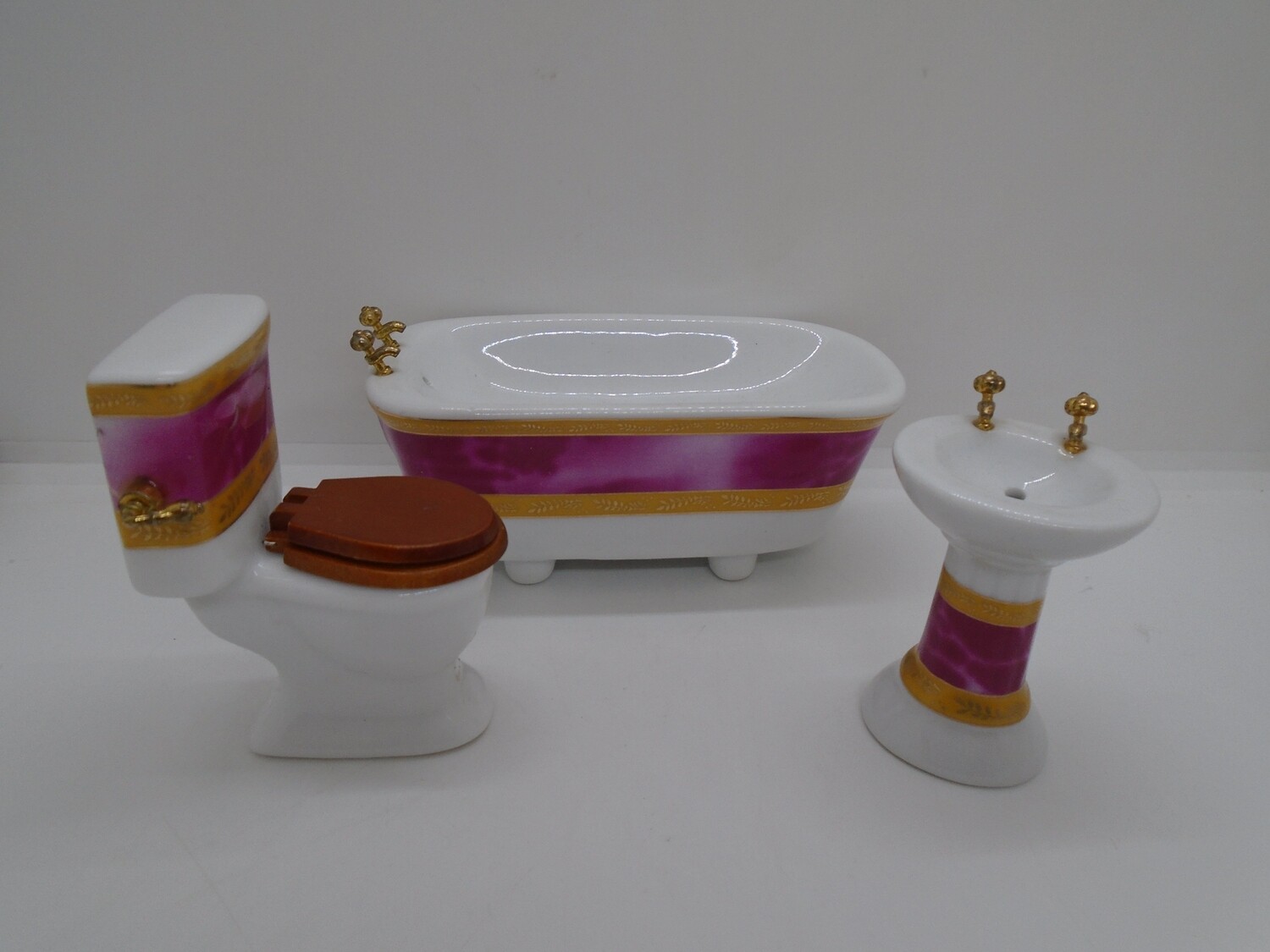 PINK 3PC CHINA BATHROOM SET