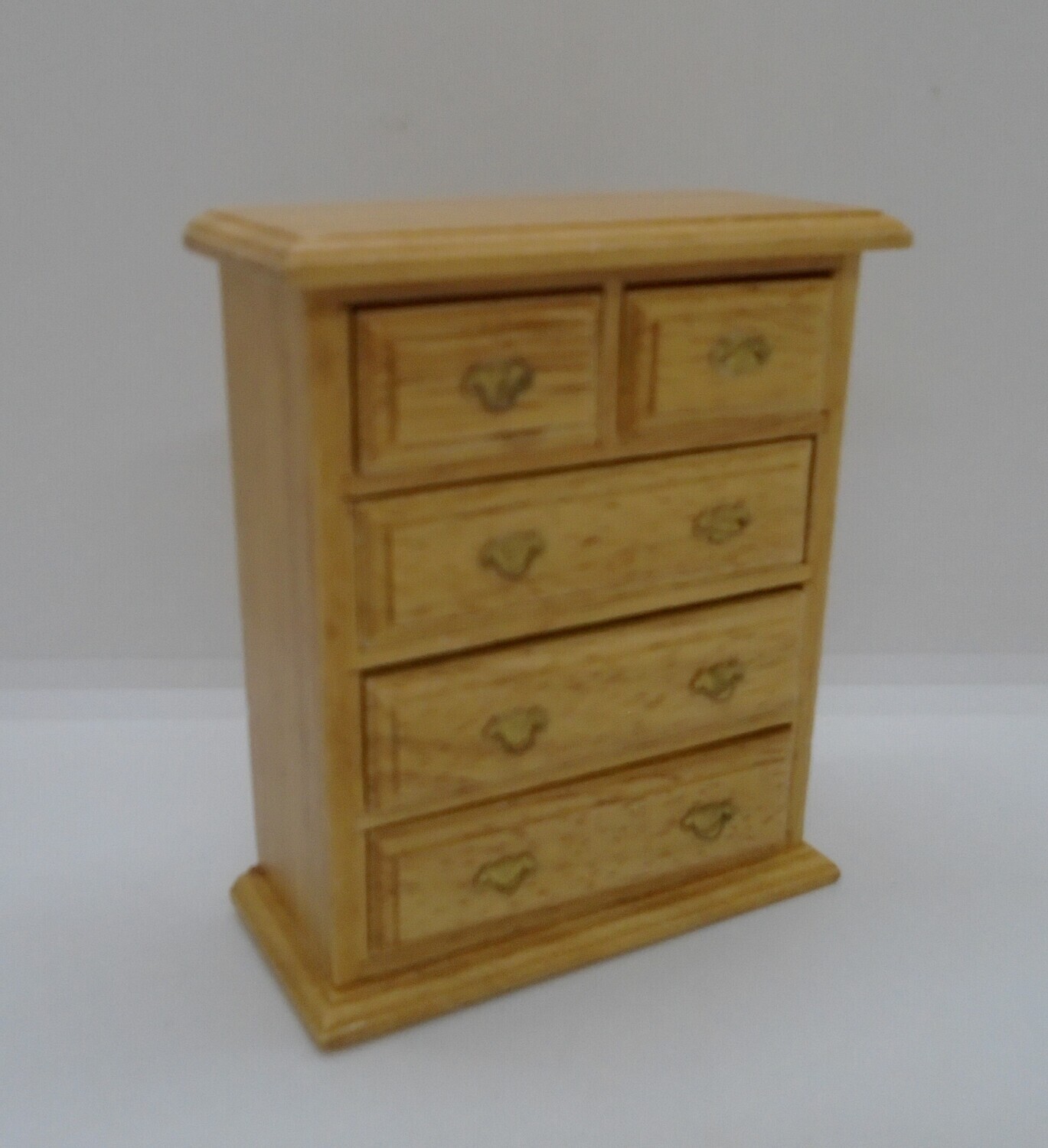 TALL CHEST WITH 5 DRAWERS (PRE-LOVED)