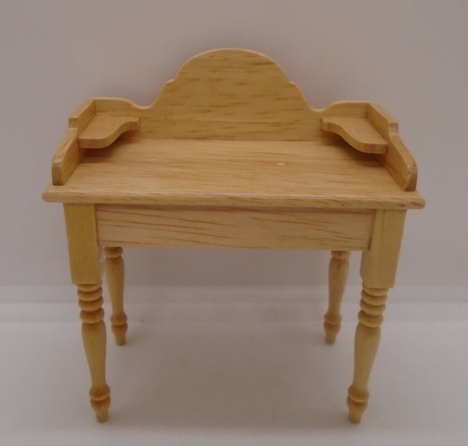 LIGHT PINE WASH STAND