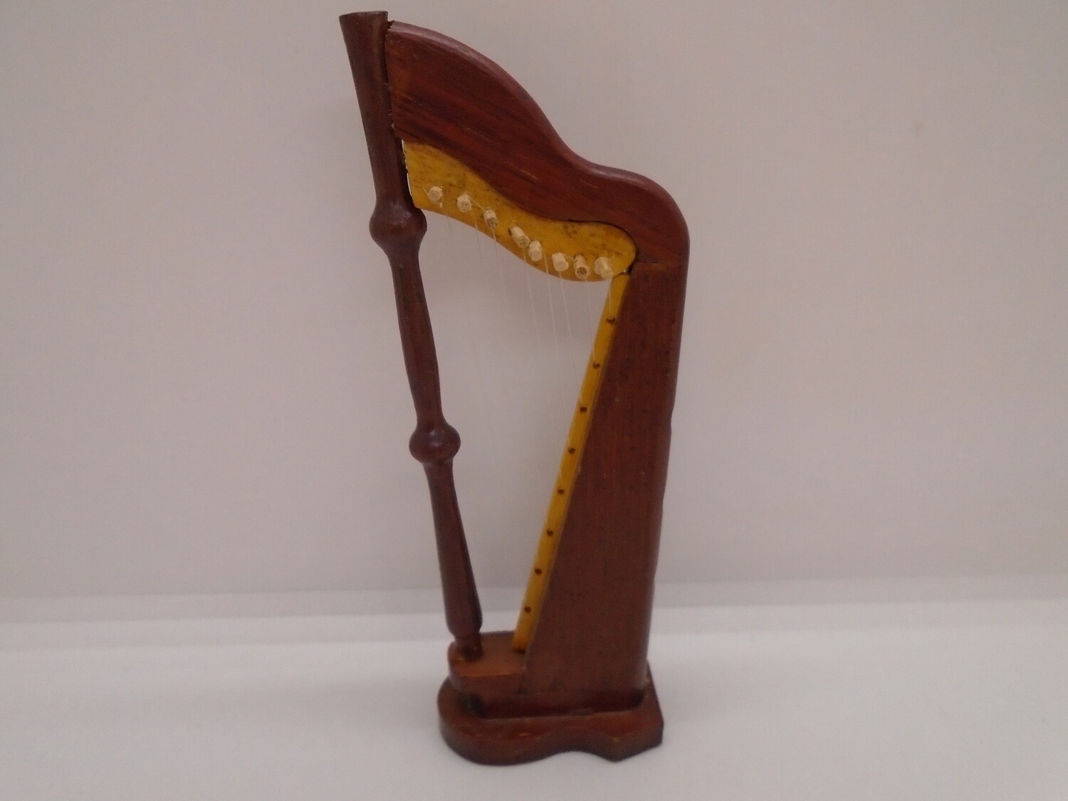 DARK WOOD HARP