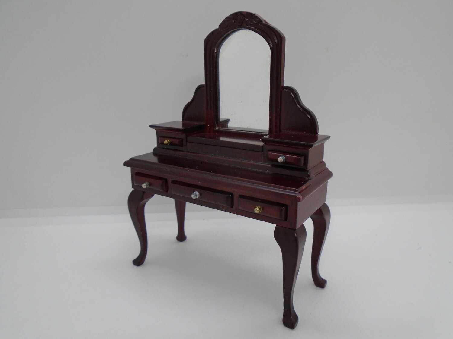 PRELOVED MAHOGANY DRESSING TABLE