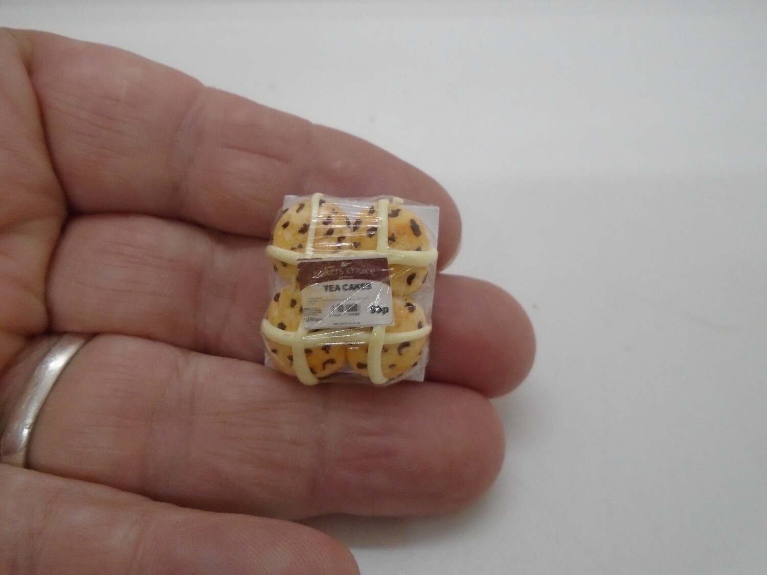 PACKET OF HOT CROSS BUNS