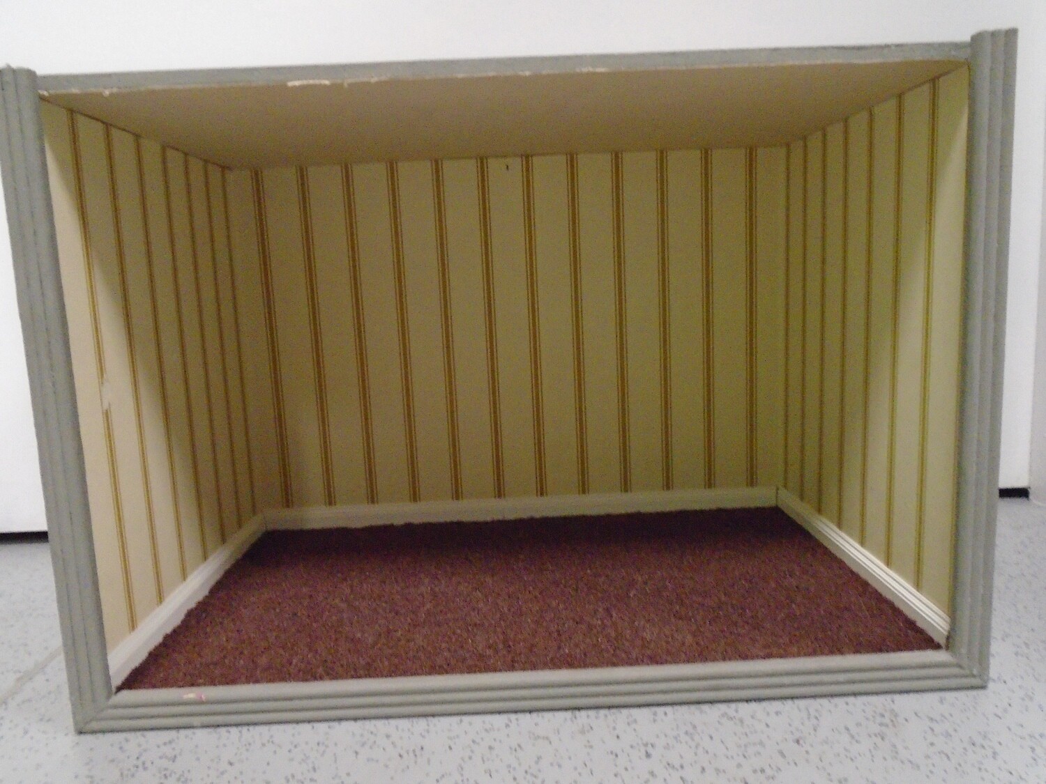 DECORATED FRONTVIEW ROOMBOX