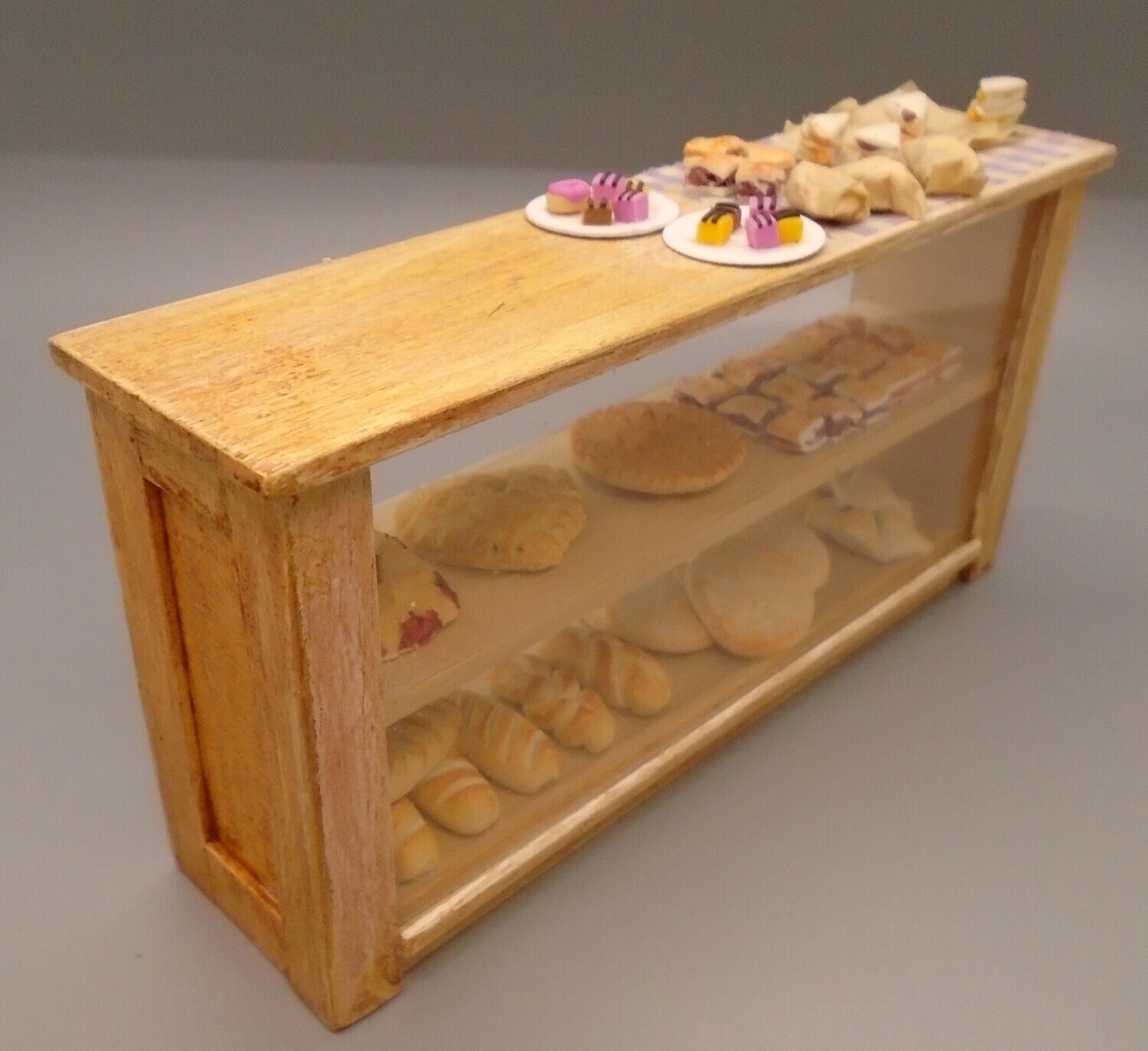 DRESSED BAKERY COUNTER
