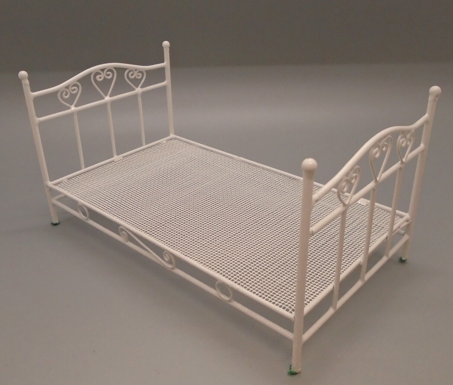 WHITE WIRED SINGLE BED