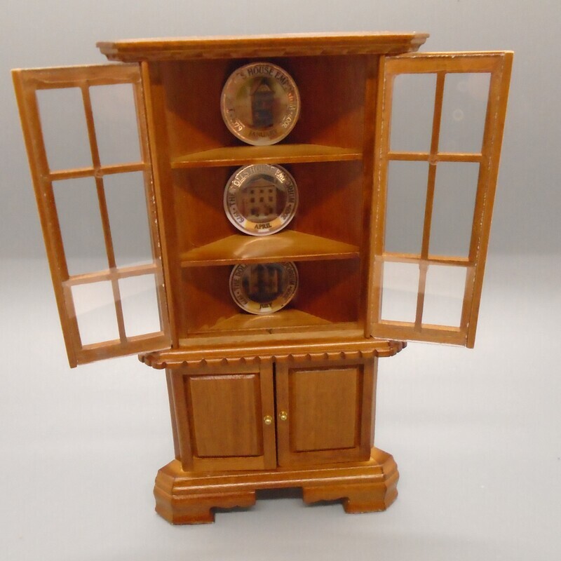 DRESSED CORNER CABINET