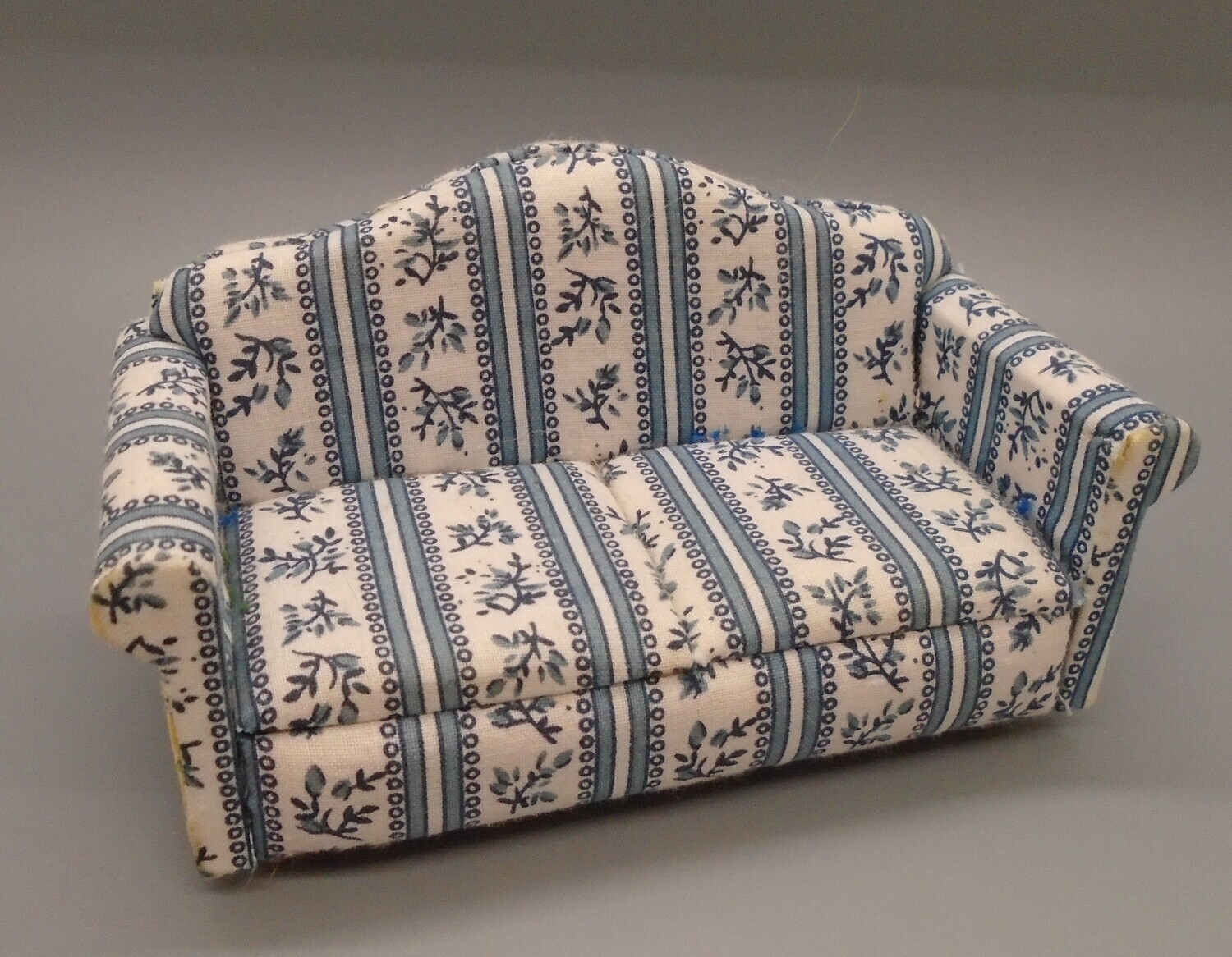 EX DISPLAY SOFA