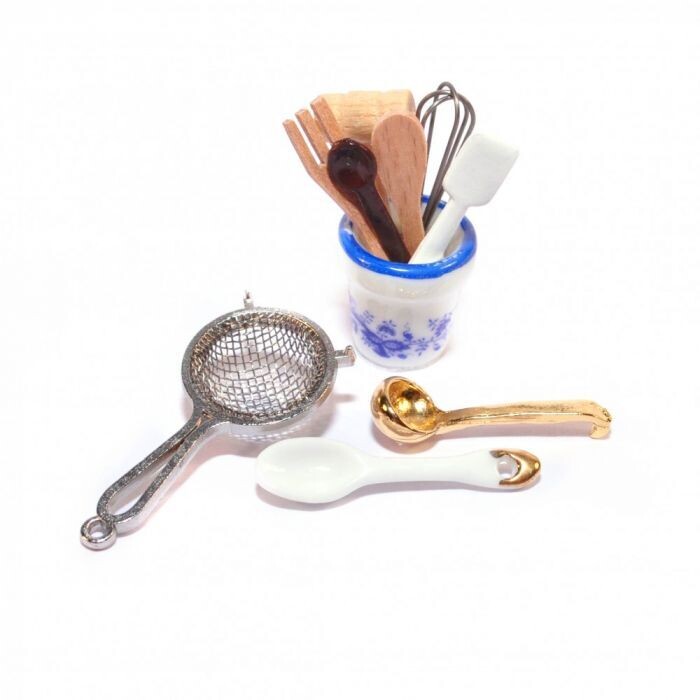 REUTTER KITCHEN UTENSILS
