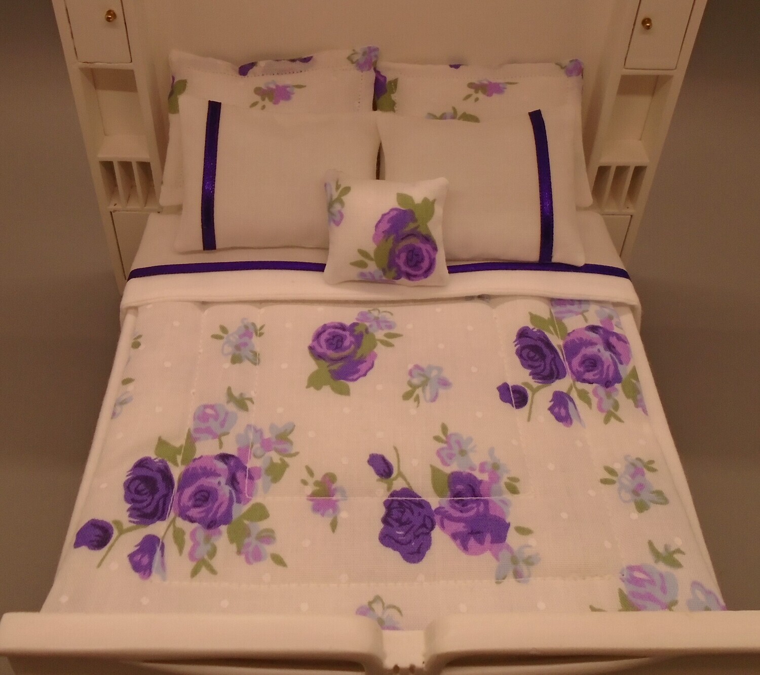 HAND CRAFTED DOUBLE BEDDING SET