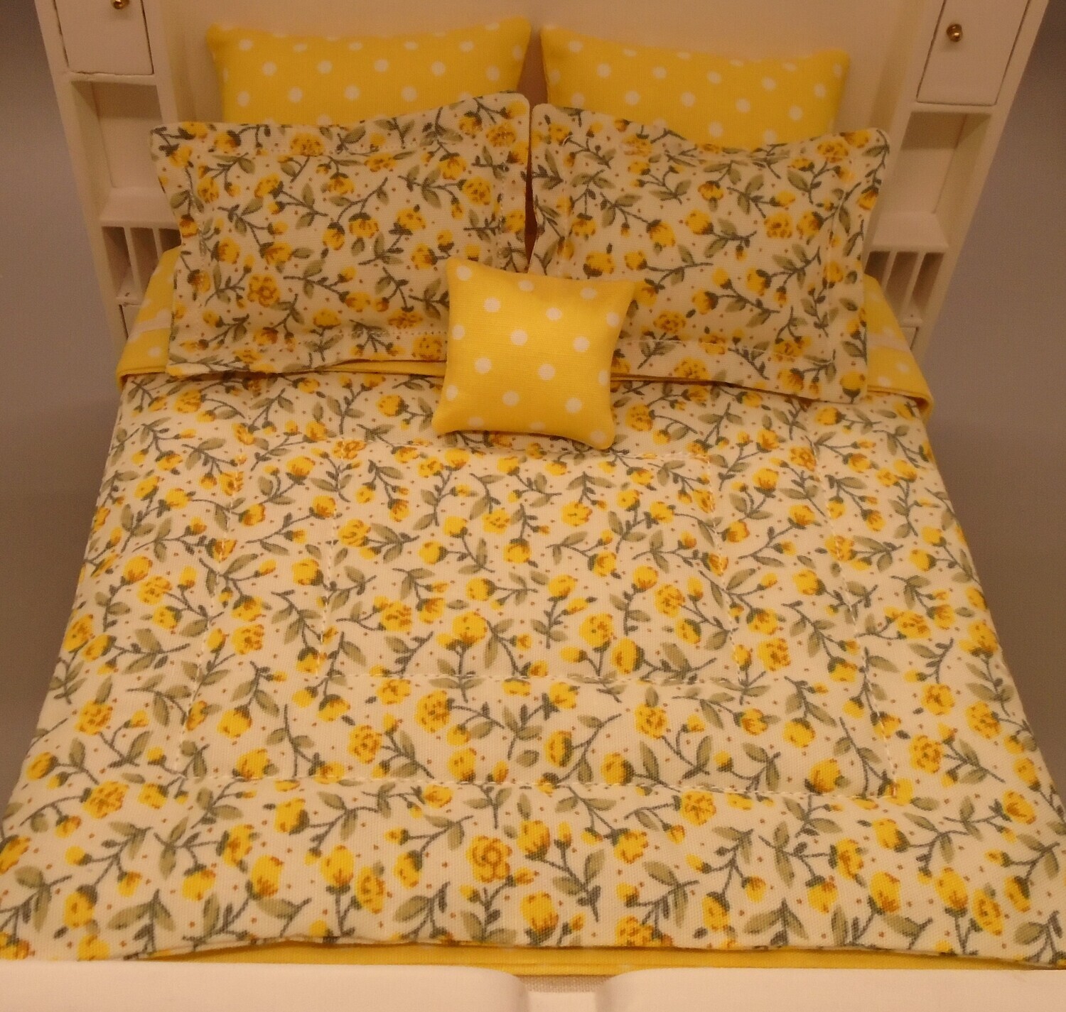 HAND CRAFTED DOUBLE BEDDING SET