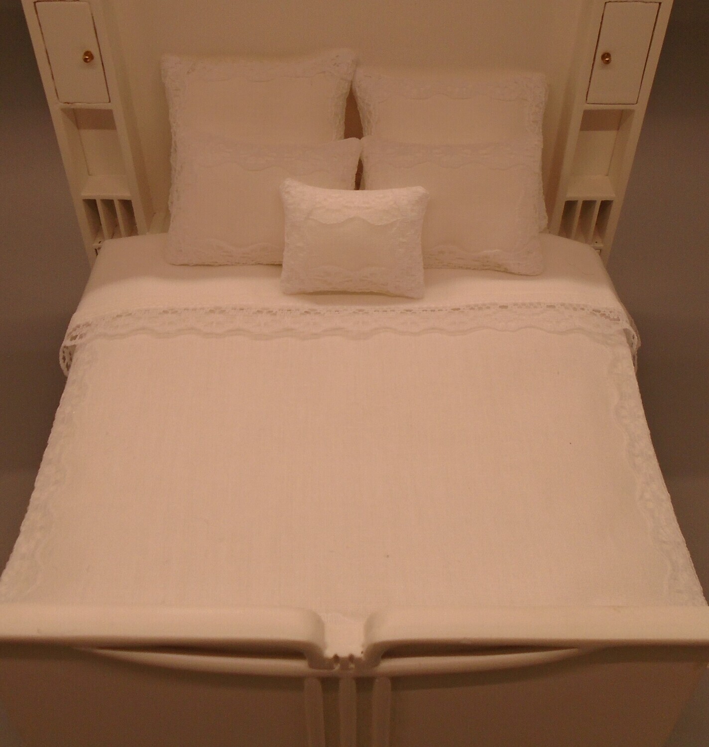 HAND CRAFTED DOUBLE BEDDING SET