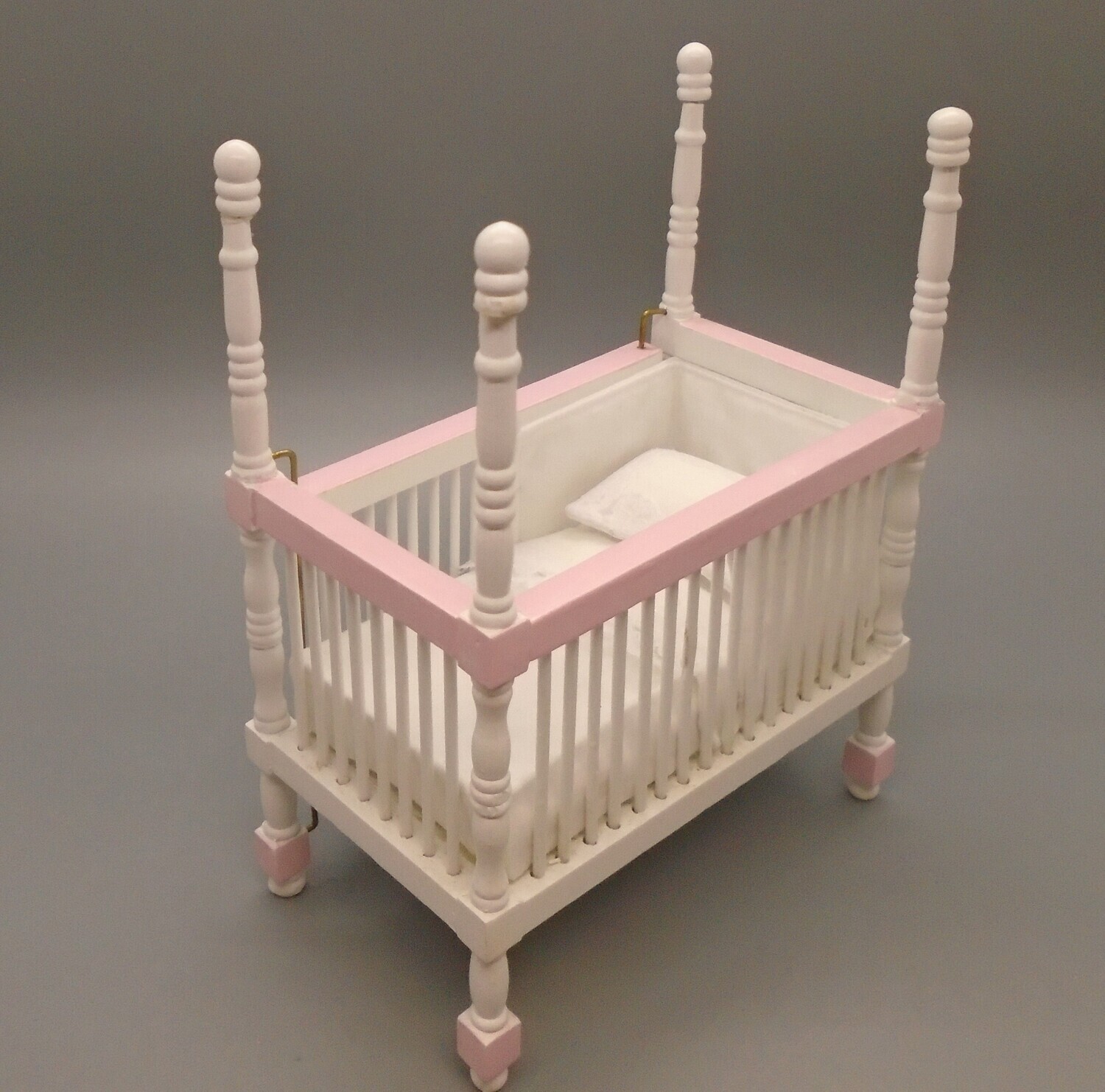 4 POSTER COT WITH HANDCRAFTED COT AND BUMPER BEDDING SET