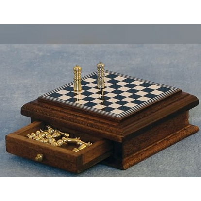 DELUXE CHESS SET AND BOARD