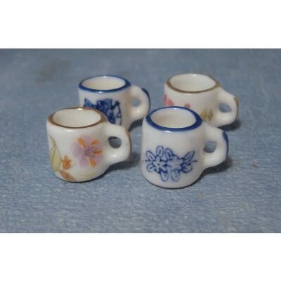 SET OF FLORAL MUGS