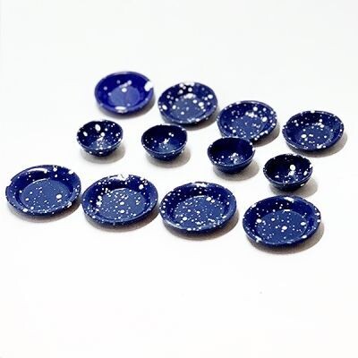 PLATES AND BOWLS