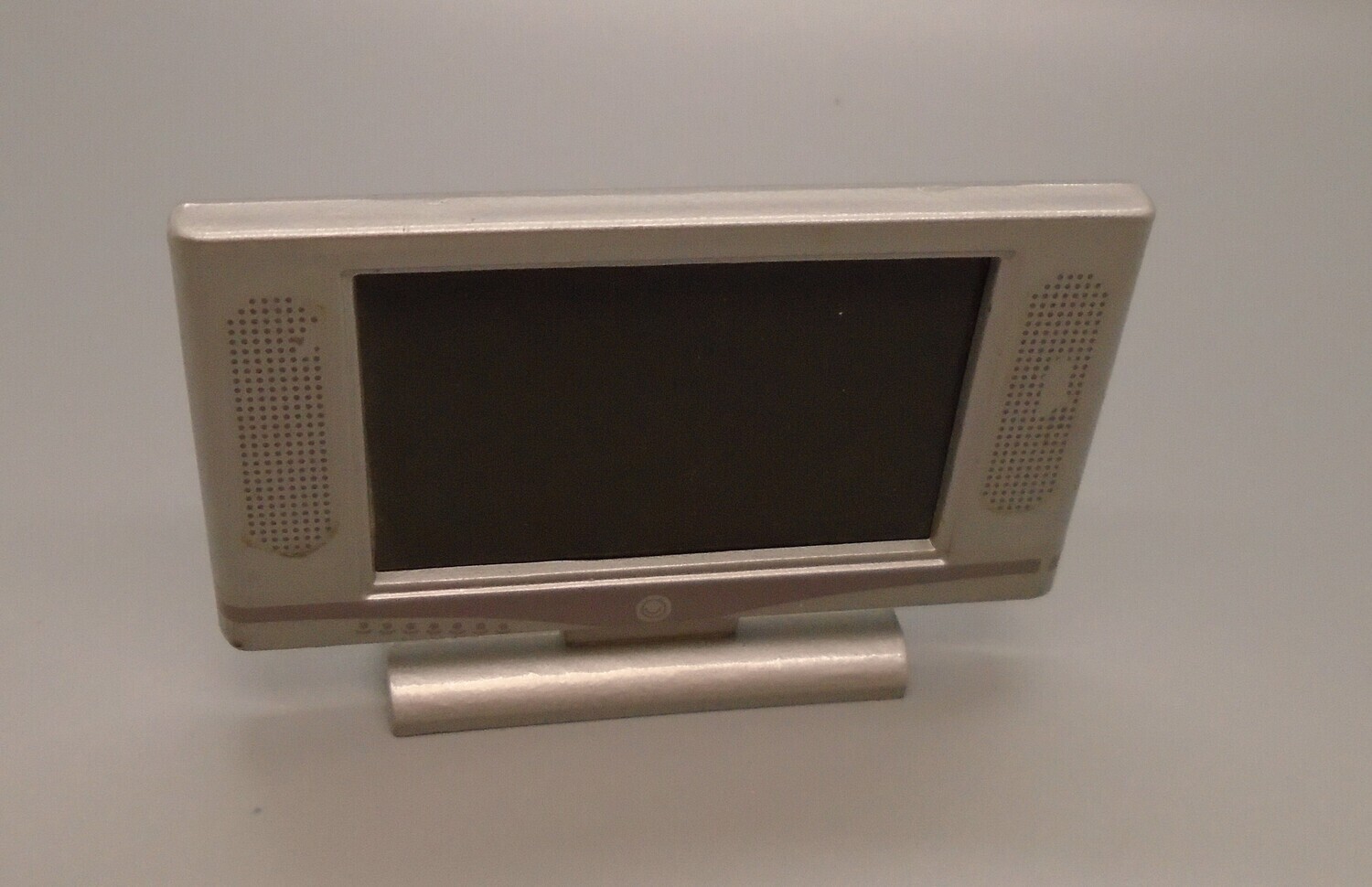 FLATSCREEN T V
