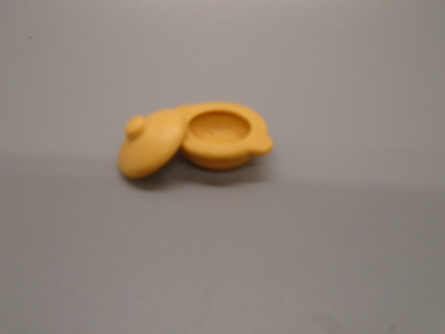 EARTHEN WARE OVEN DISH WITH LID
