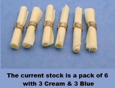 3 CREAM AND 3 BLUE NAPKINS