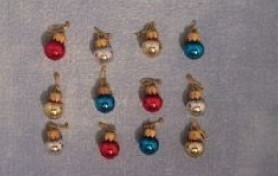 12 GLASS CHRISTMAS BAUBLES