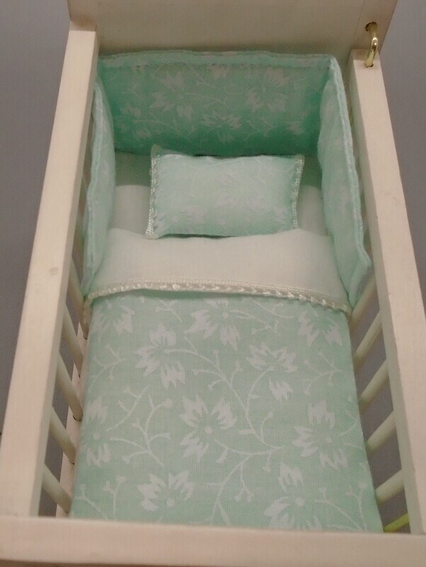 MINT GREEN AND WHITE COT BEDDING SET
