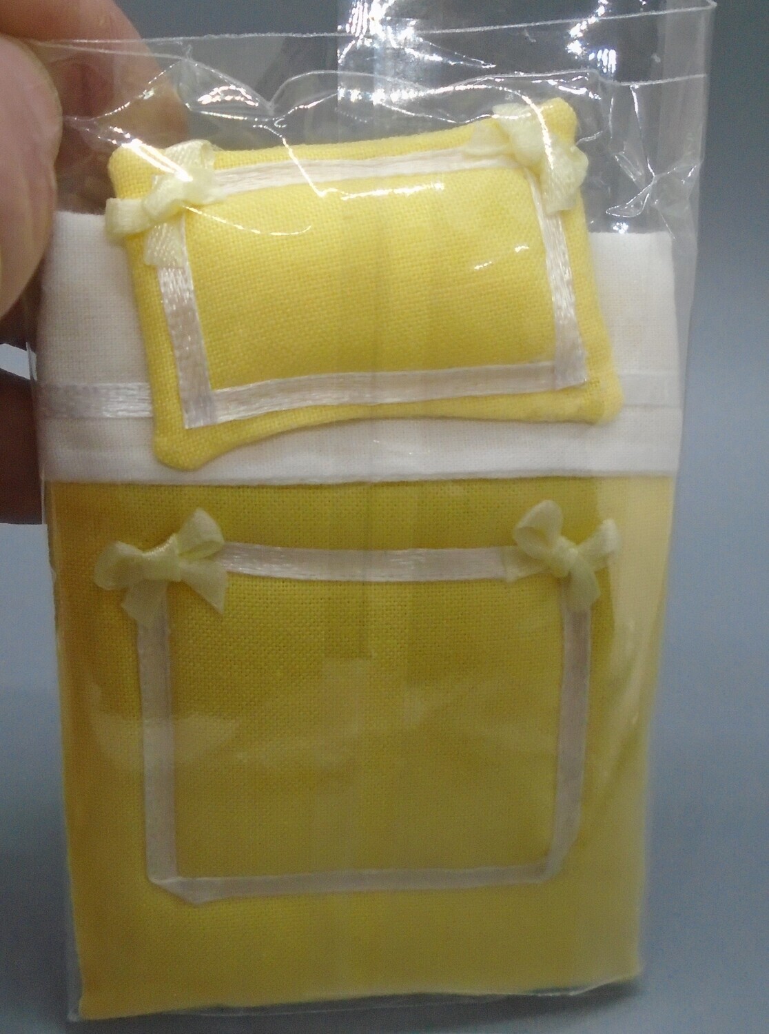 YELLOW COT BEDDING SET