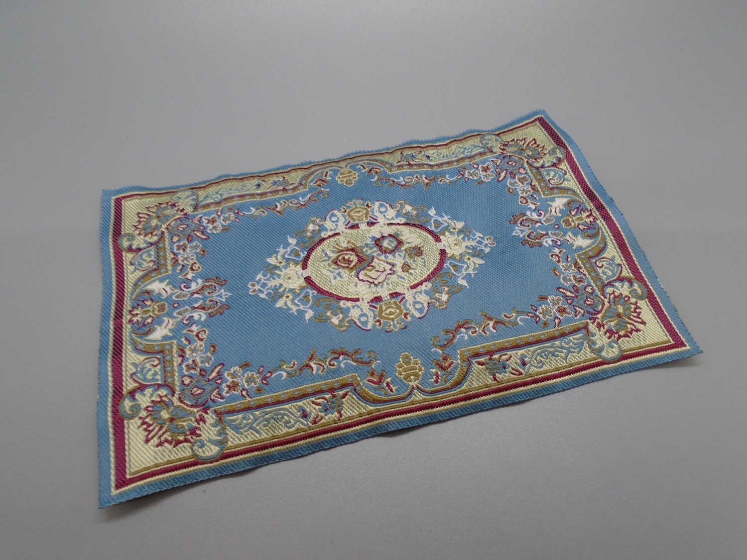 BLUE VICTORIA RUG