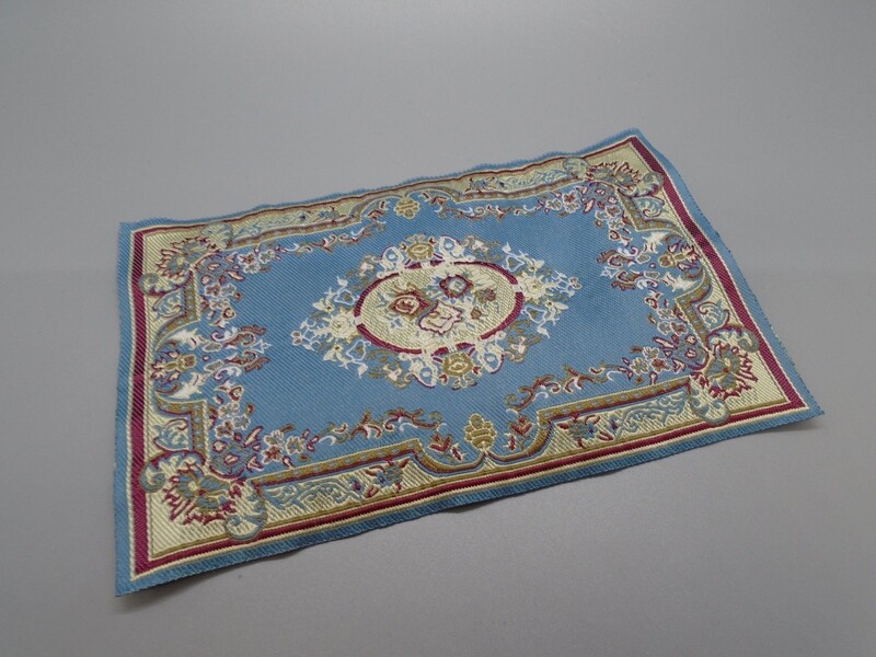 BLUE VICTORIA RUG