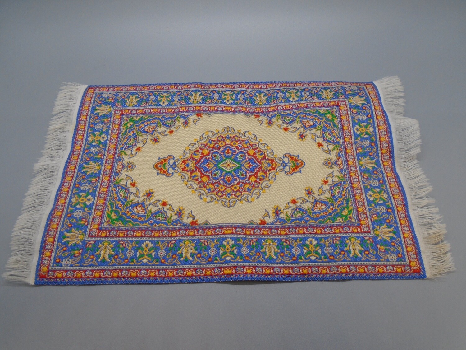 BRIGHT TURKISH RUG