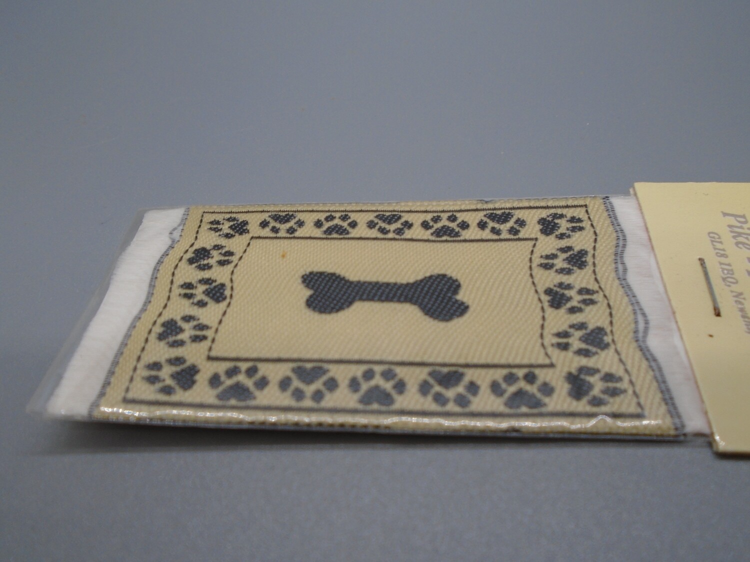 DOG BONE MAT/RUG