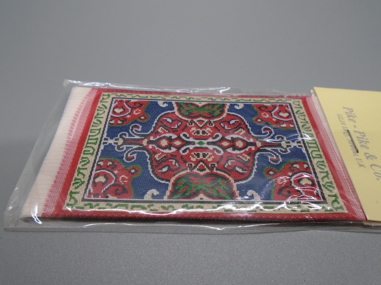 SMALL PATTERNED RUG