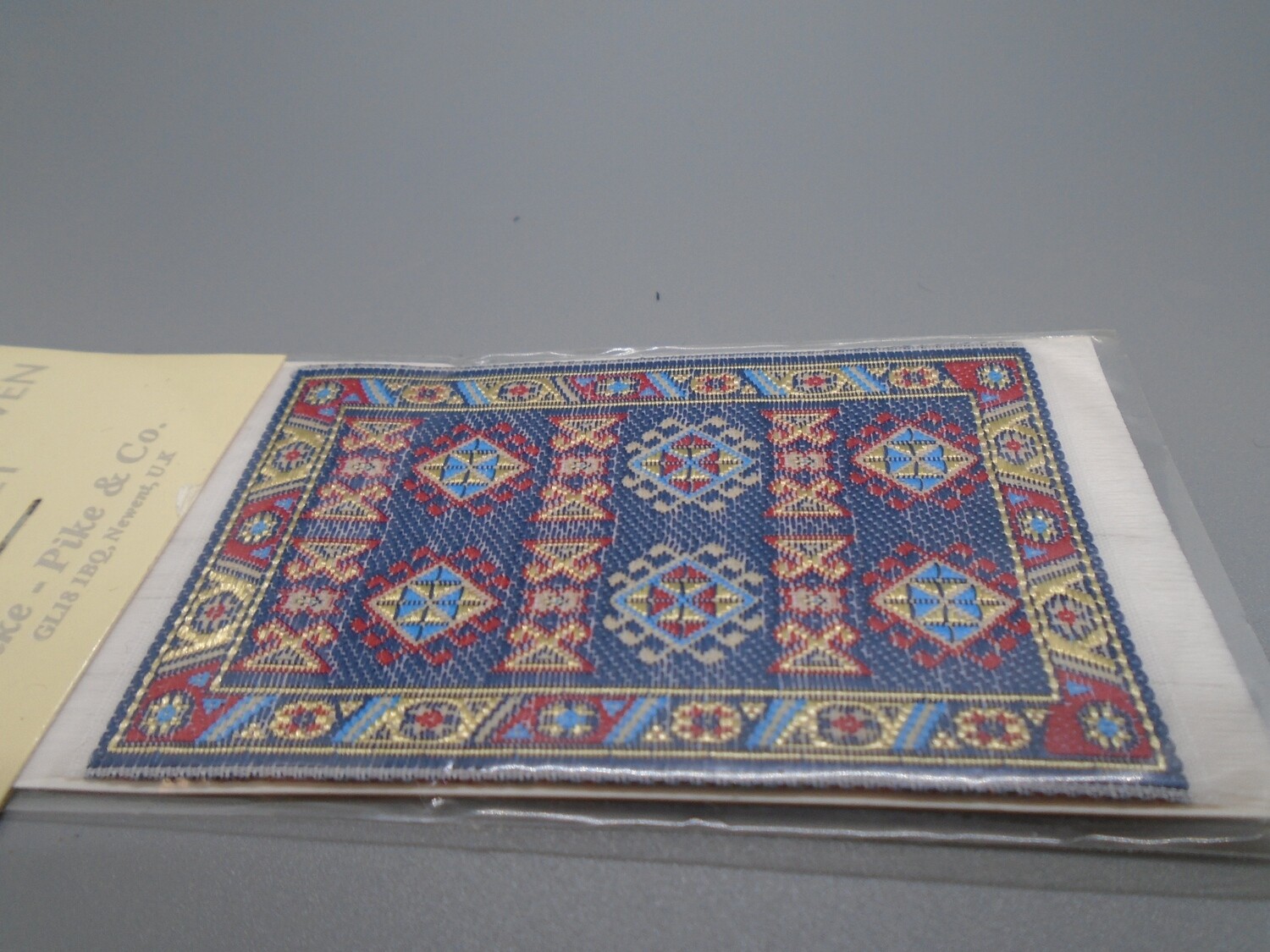 SMALL COLOURFUL RUG