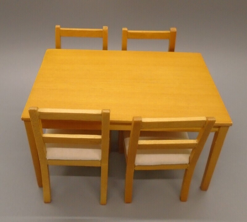RECTANGLE TABLE AND 4 CHAIRS