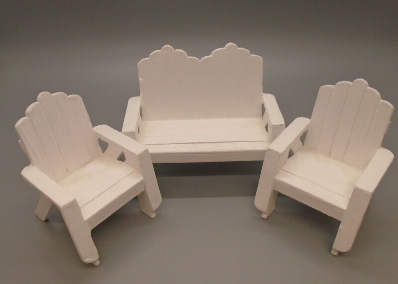 WHITE WOOD GARDEN FURNITURE