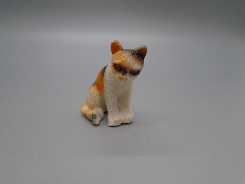 SMALL ORANGE/BLACK/WHITE CAT