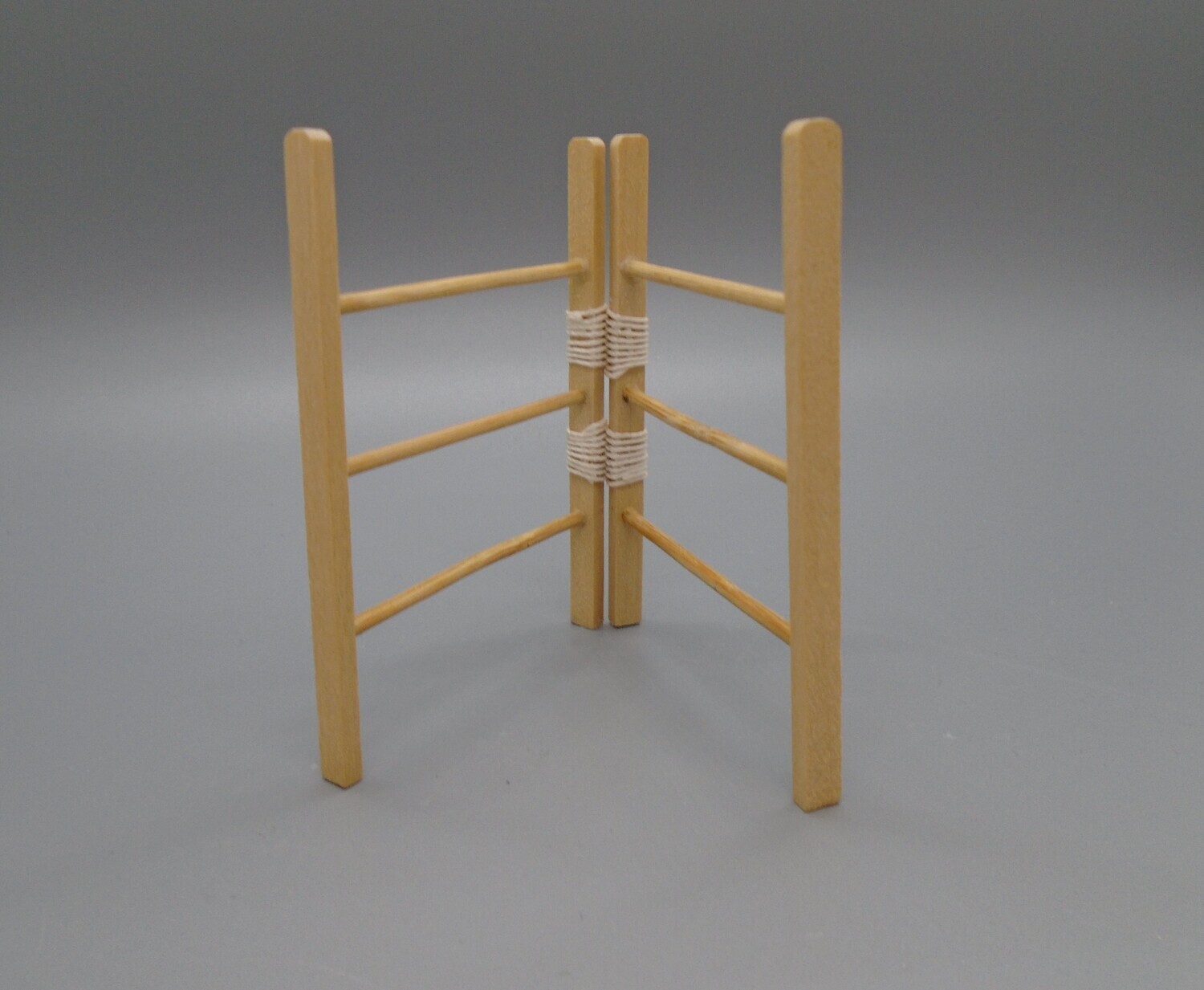 CLOTHES HORSE/RACK/DRYER