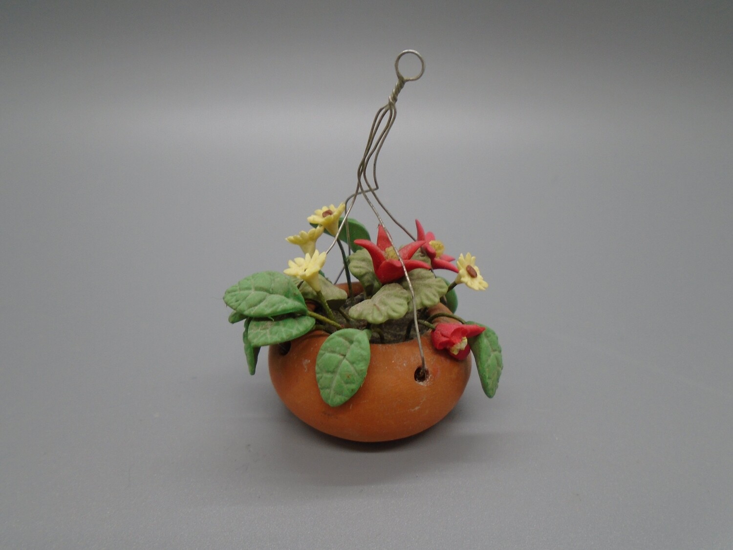 TERRACOTTA MIXED HANGING BASKET