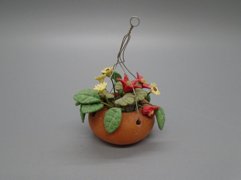 TERRACOTTA MIXED HANGING BASKET